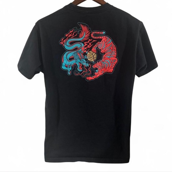 Vintage/Rare Men’s Nike Embroidered CNY Edition Embroidered T-Shirt Size Small